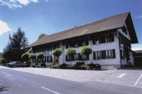  Gasthof Kreuz Mühledorf  Mühledorf
